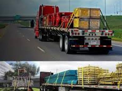 Dây chằng hàng khóa tăng đơ trong khi di chuyển hàng hóa